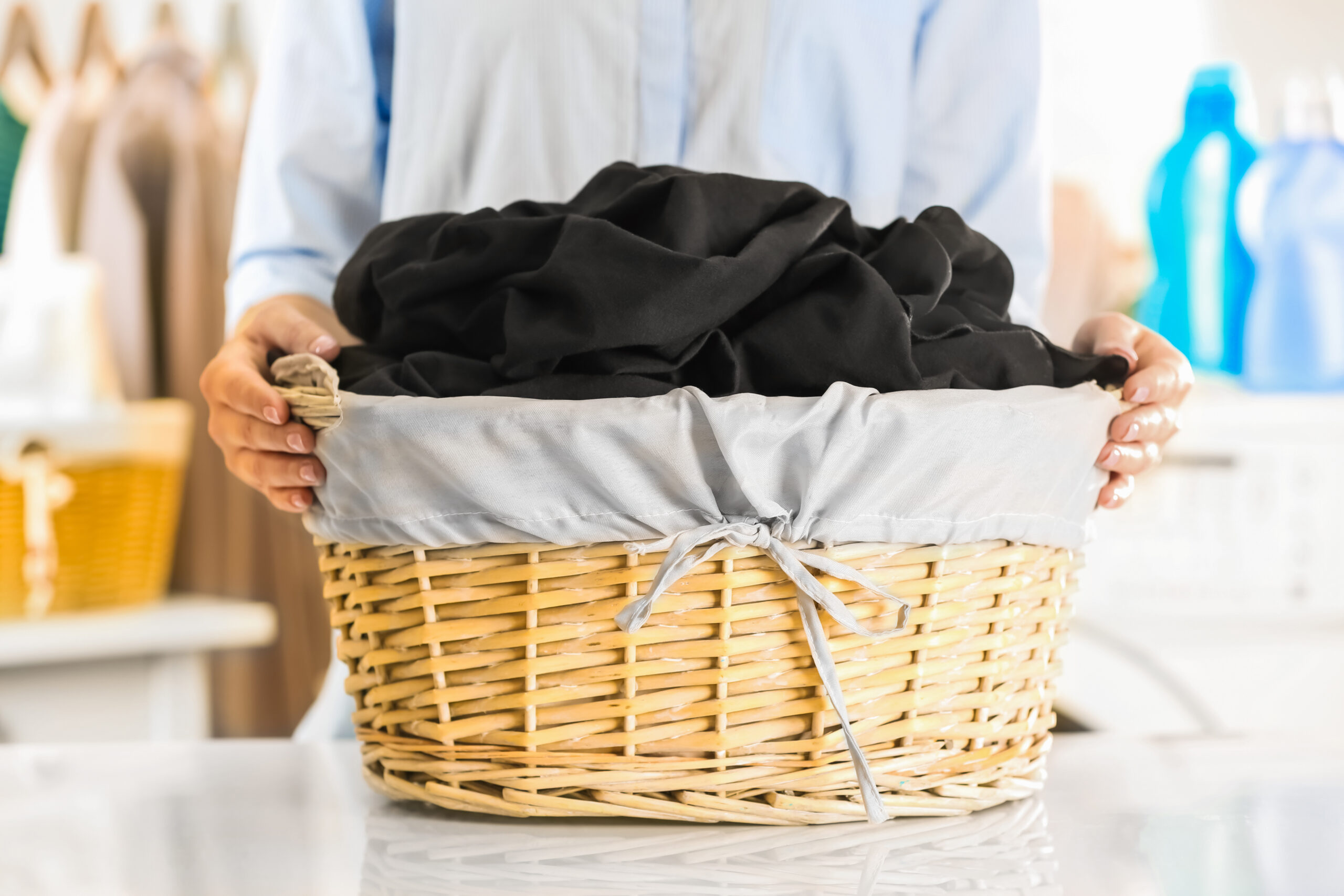 Consejos infalibles para mantener tus ropas negras en perfecto estado